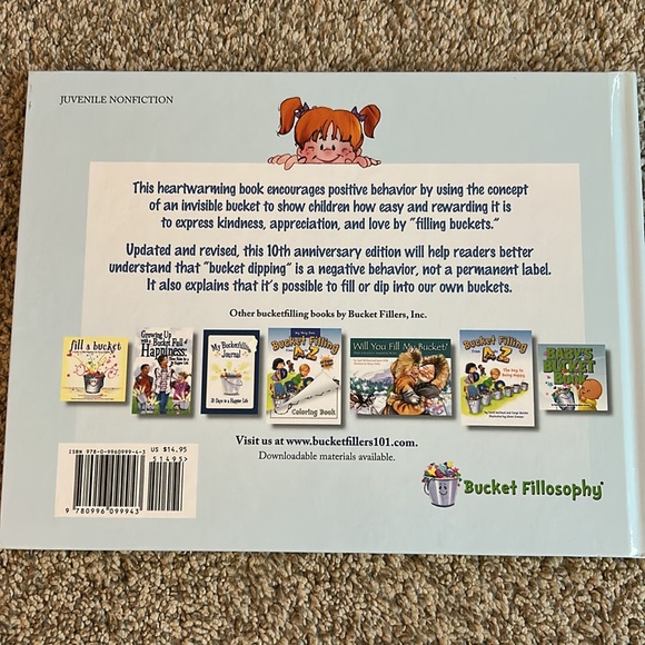 2x Hardcover Books - Picture 7 of 9